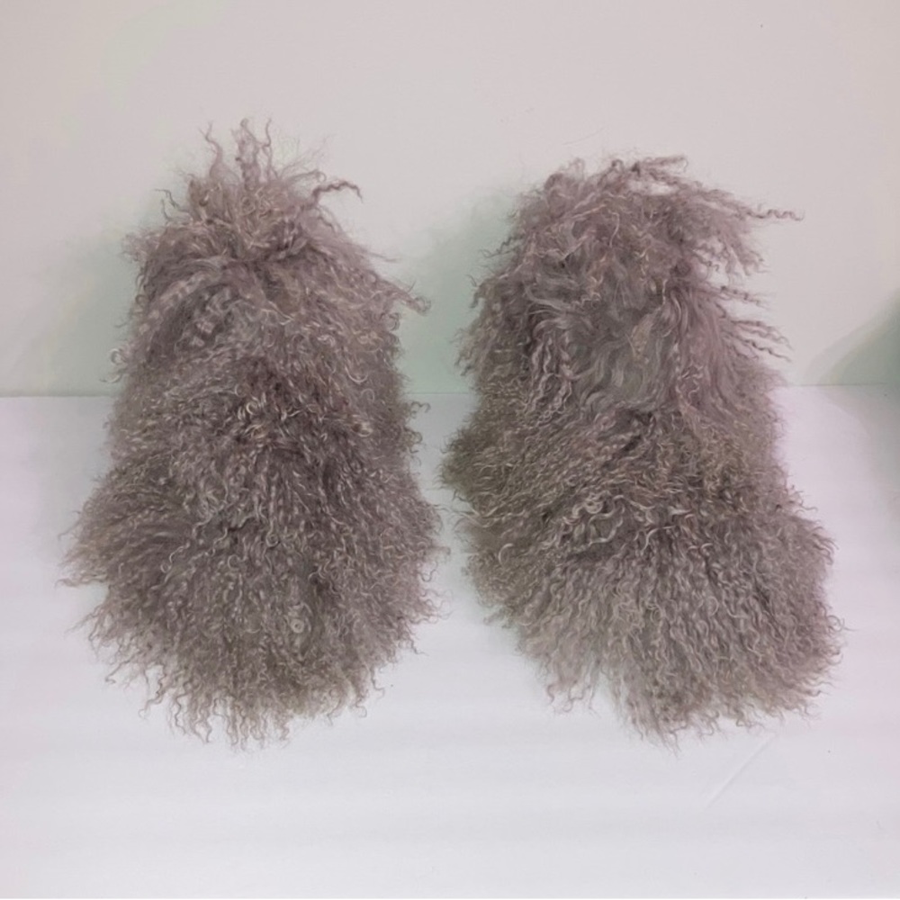 Mongolian lamb fur boot size 9